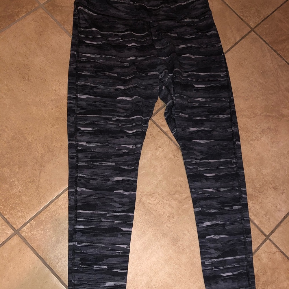 Exercise leggings